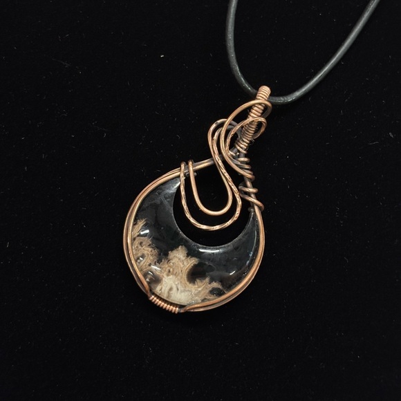 HAND CRAFTED Crescent Moon Palm Root Wire Wrapped Copper Unisex Pendant Necklace - Picture 10 of 10